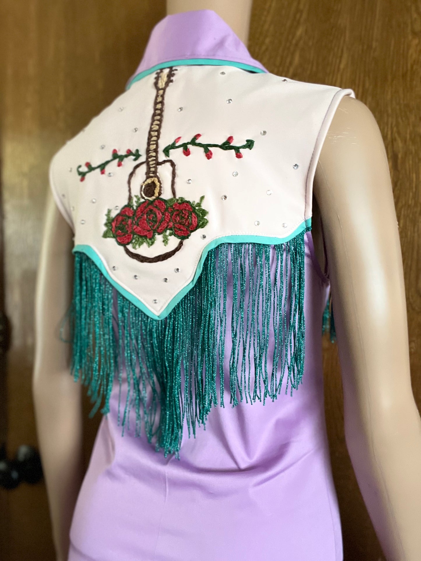 Embroidered Sleeveless Pearl Snap Dress